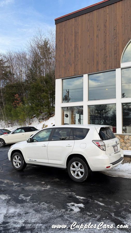 Used 2014 Toyota RAV4 EV image 28