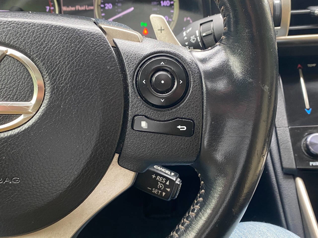 Used 2014 Lexus IS 350 w/ Navigation Package RWD image 21