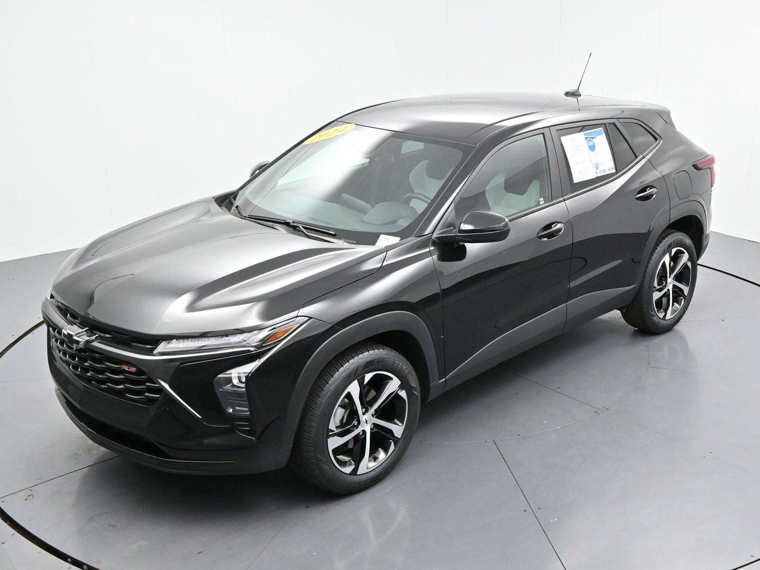 Used 2024 Chevrolet Trax RS w/ Driver Confidence Package FWD image 36