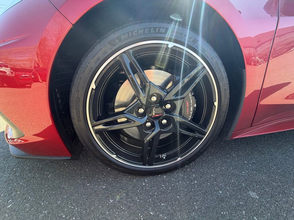 Used 2024 Chevrolet Corvette Stingray Preferred Cpe w/ Z51 Performance Package image 7