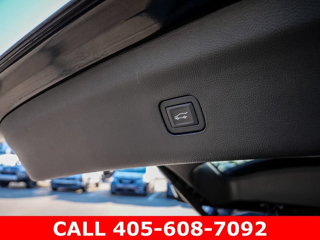 Used 2020 Buick Enclave Essence FWD image 12