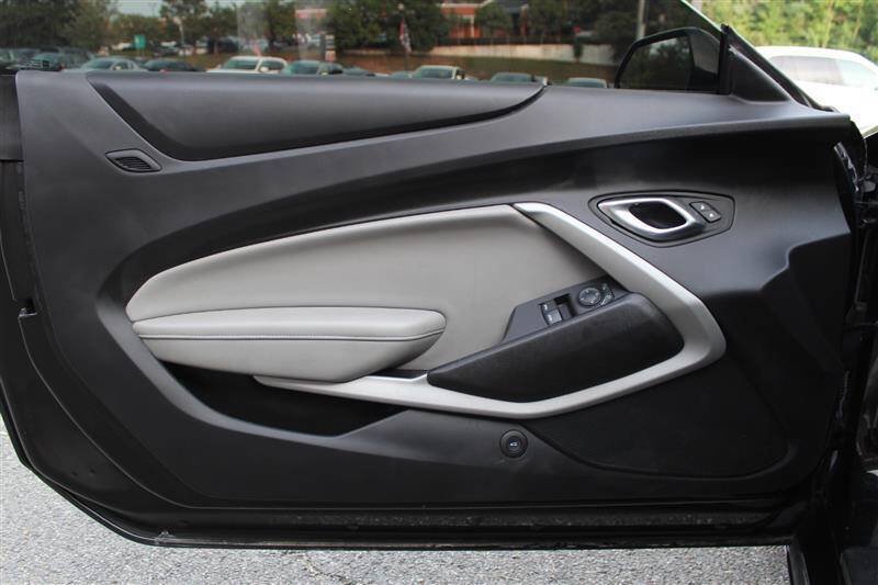 Used 2022 Chevrolet Camaro LT RWD image 11