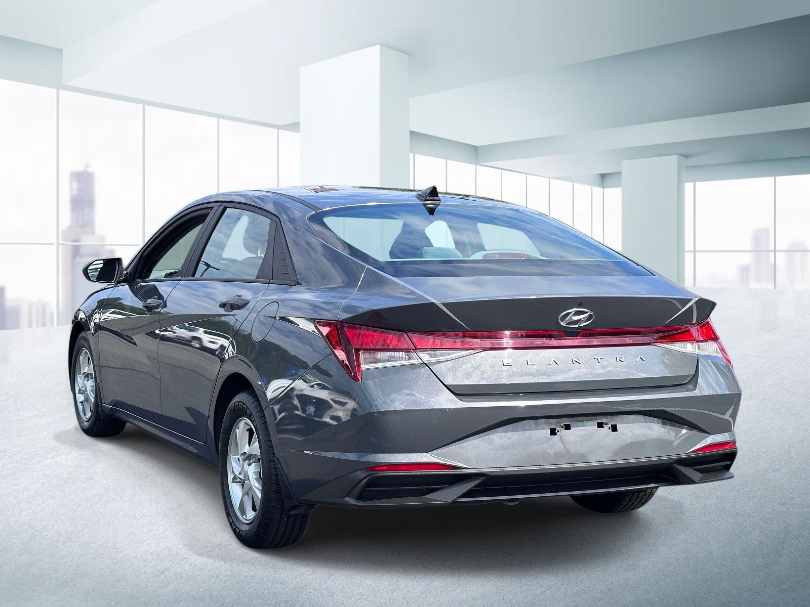 Used 2023 Hyundai Elantra SE FWD image 3