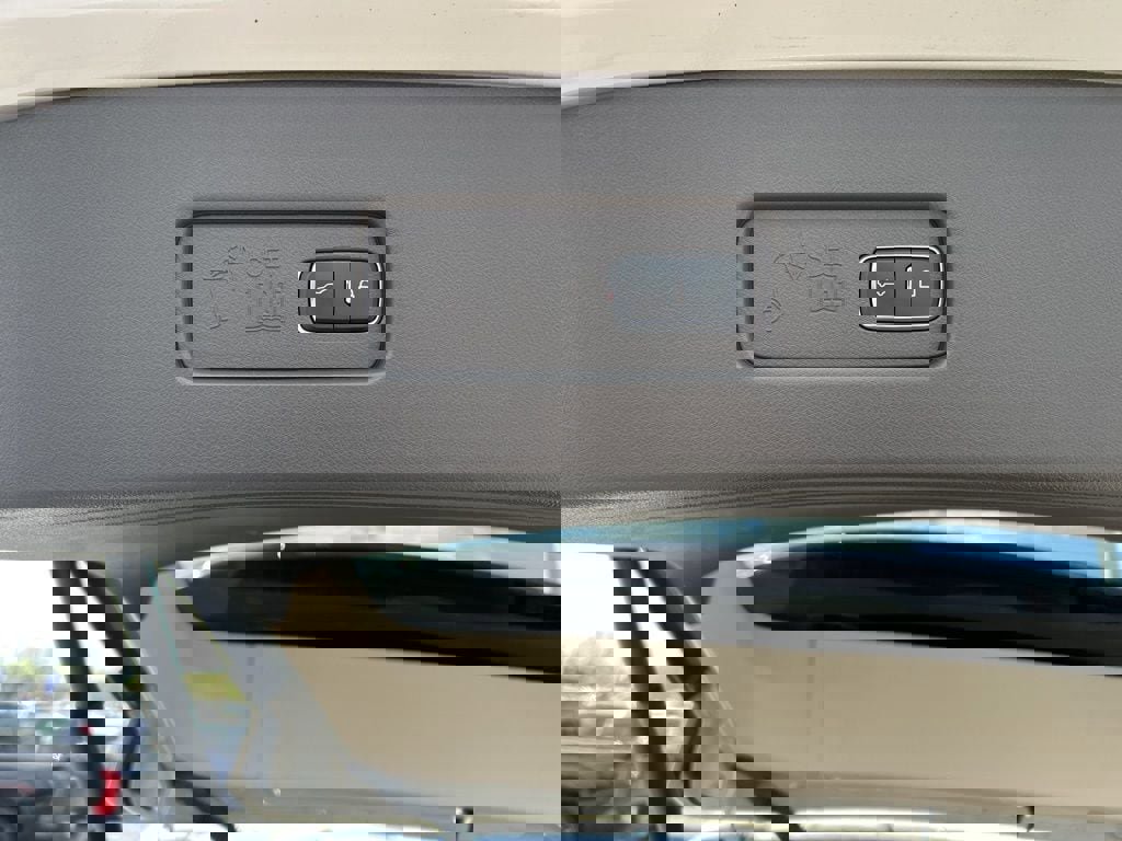 Used 2020 Lincoln Aviator Reserve w/ Equipment Group 202A image 20