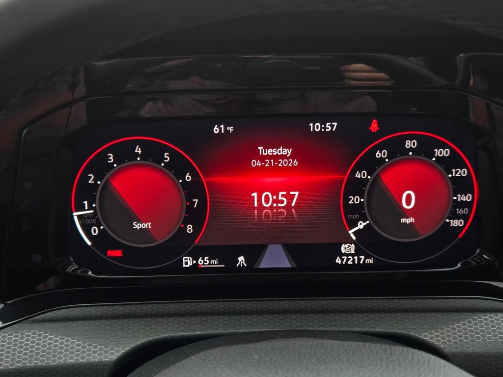 Used 2022 Volkswagen GTI SE FWD image 27