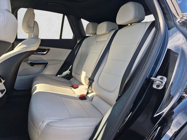 Used 2024 Mercedes-Benz GLC 300 4MATIC image 18