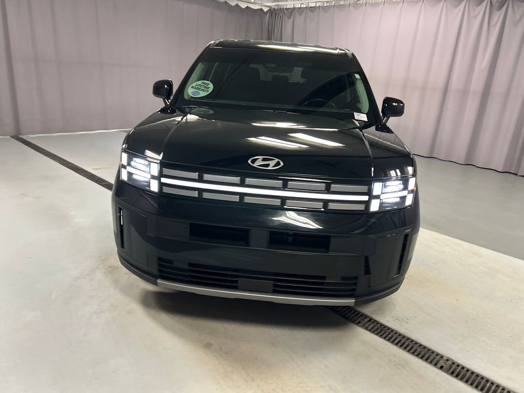 Used 2025 Hyundai Santa Fe SE image 2