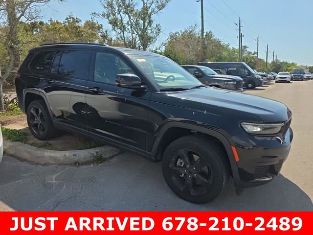 Certified 2022 Jeep Grand Cherokee L Laredo image 2