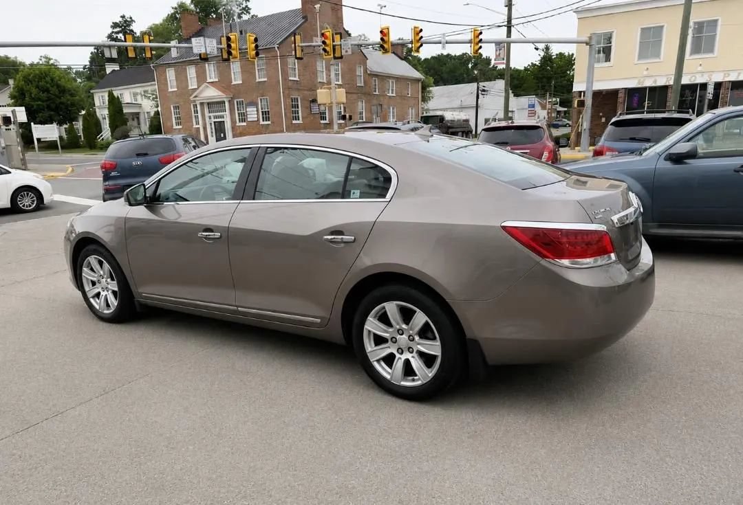 Used 2011 Buick LaCrosse CXL AWD/4WD image 4