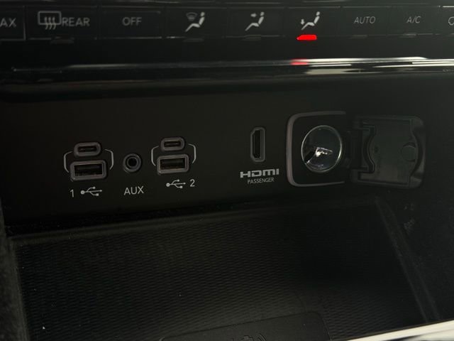 Used 2022 Jeep Grand Cherokee Overland w/ Adv Protech Group III image 35