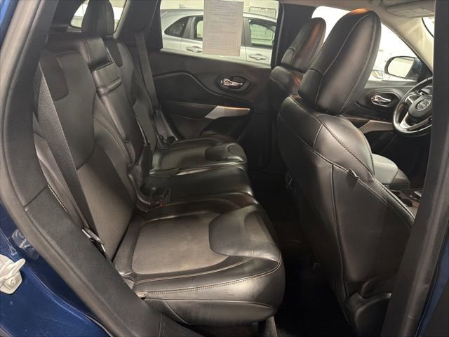 Used 2018 Jeep Cherokee Latitude Plus w/ Cold Weather Group image 15