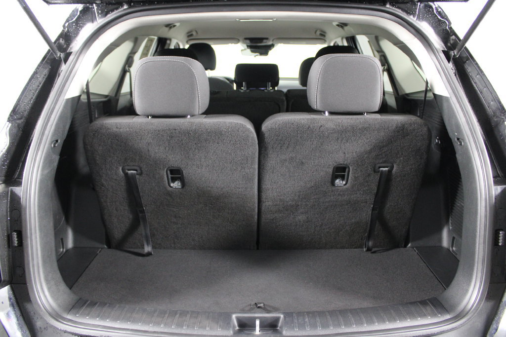 Used 2022 Kia Sorento LX FWD image 16