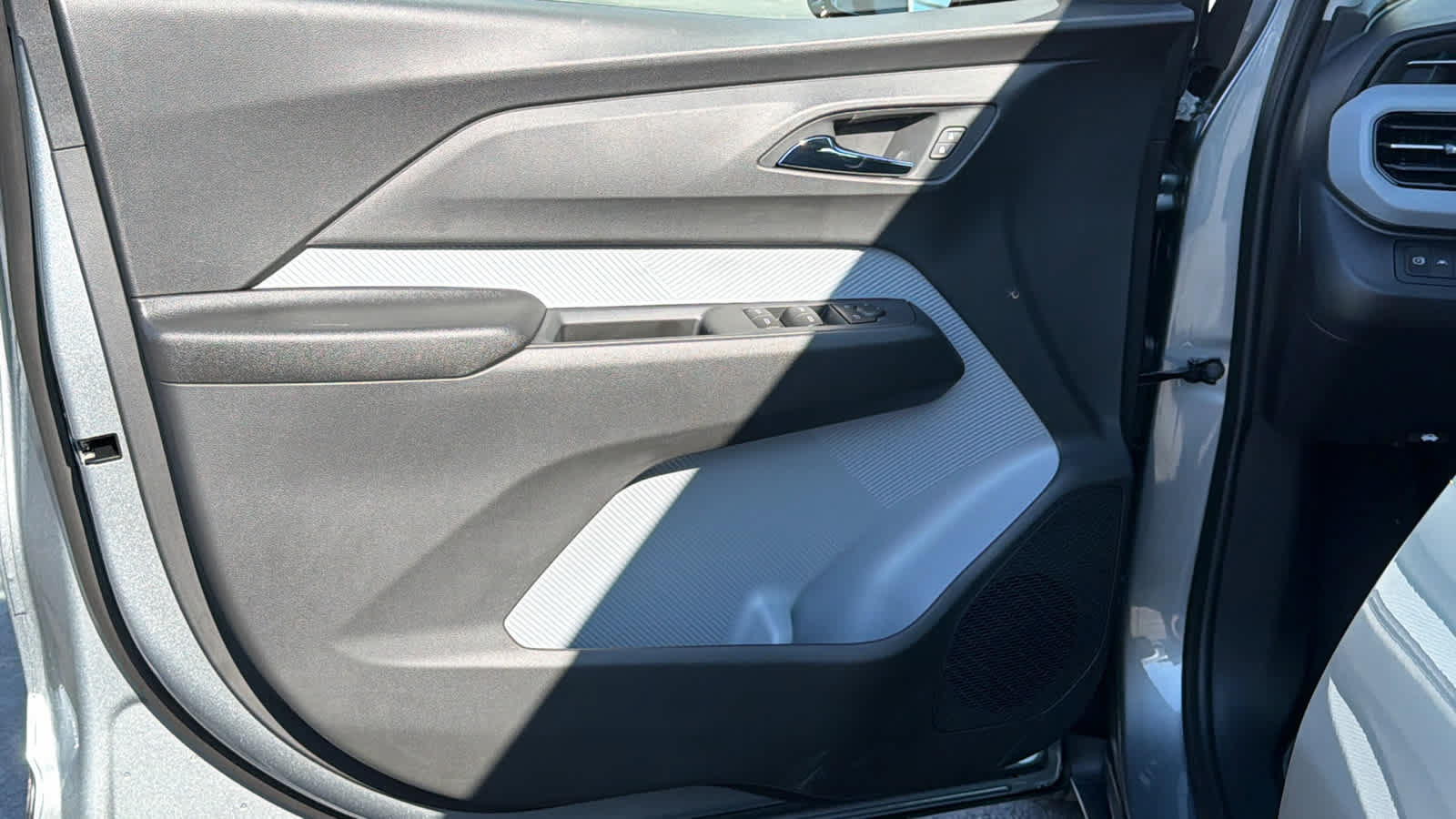New 2027 Chevrolet Bolt LT FWD image 23