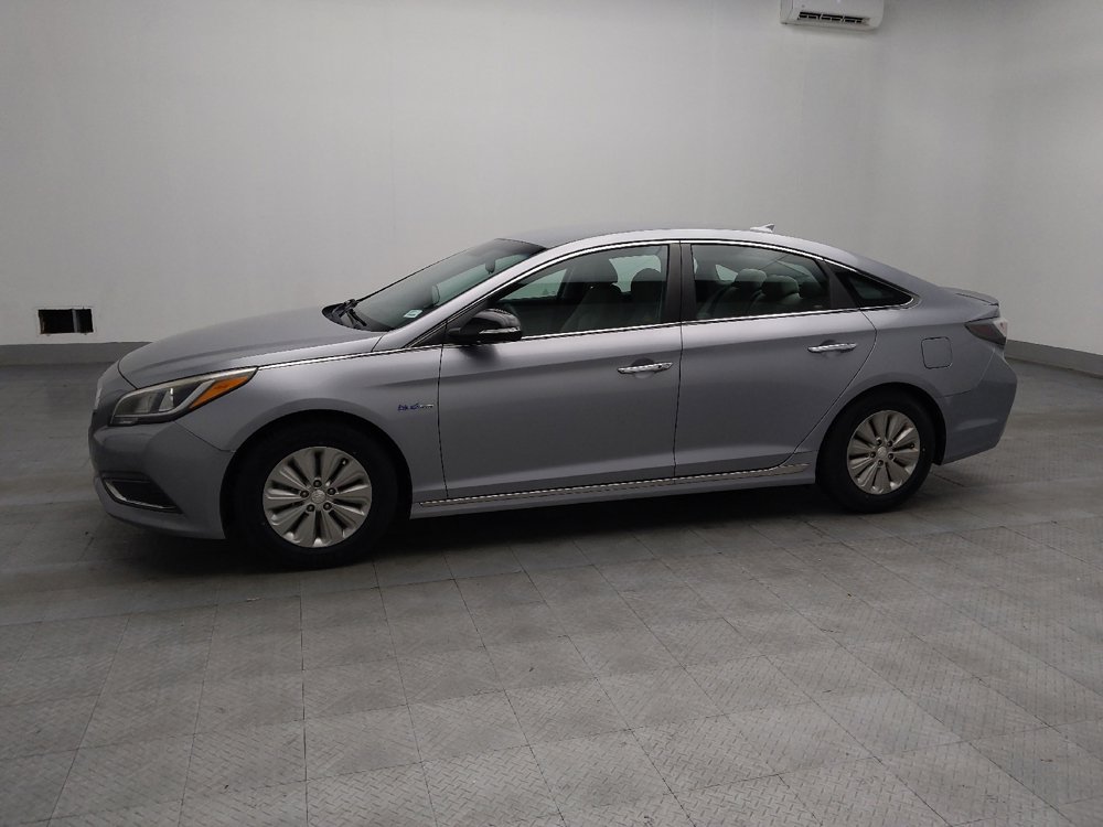Used 2016 Hyundai Sonata SE image 2