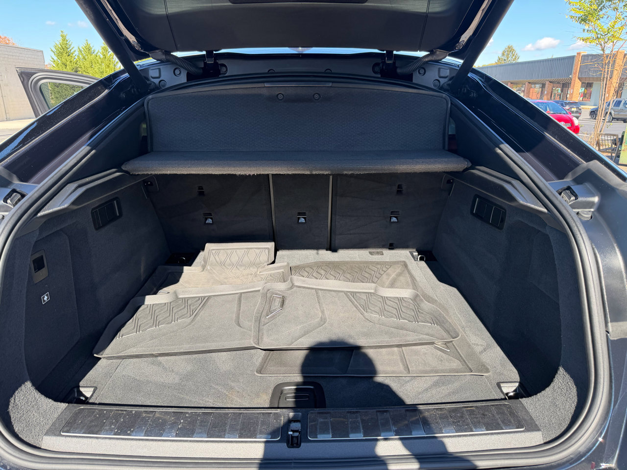 Used 2021 BMW X6 xDrive40i w/ Premium Essential Package image 30