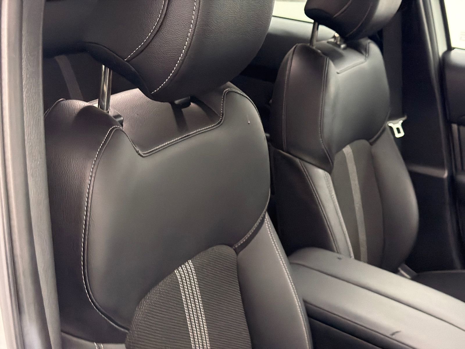 Used 2025 MAZDA CX-50 AWD 2.5 S w/ Preferred Package image 11