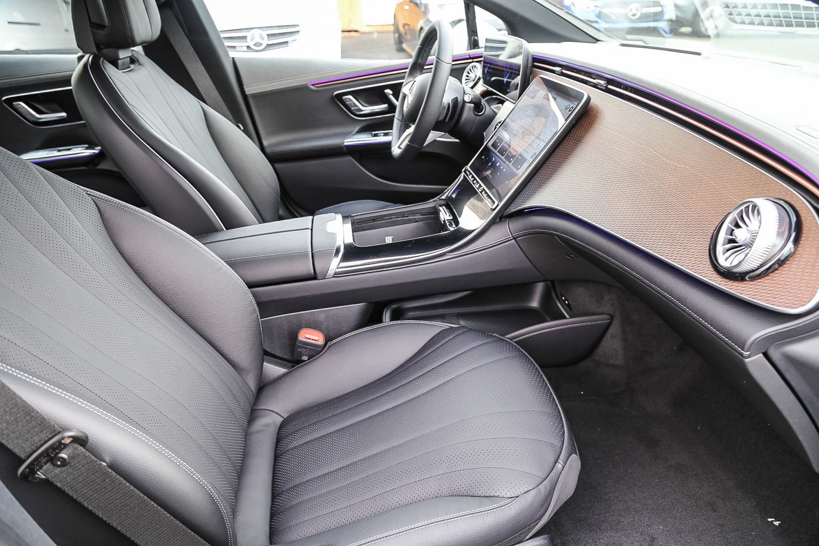 Used 2024 Mercedes-Benz EQE 350+ 4MATIC Sedan image 21
