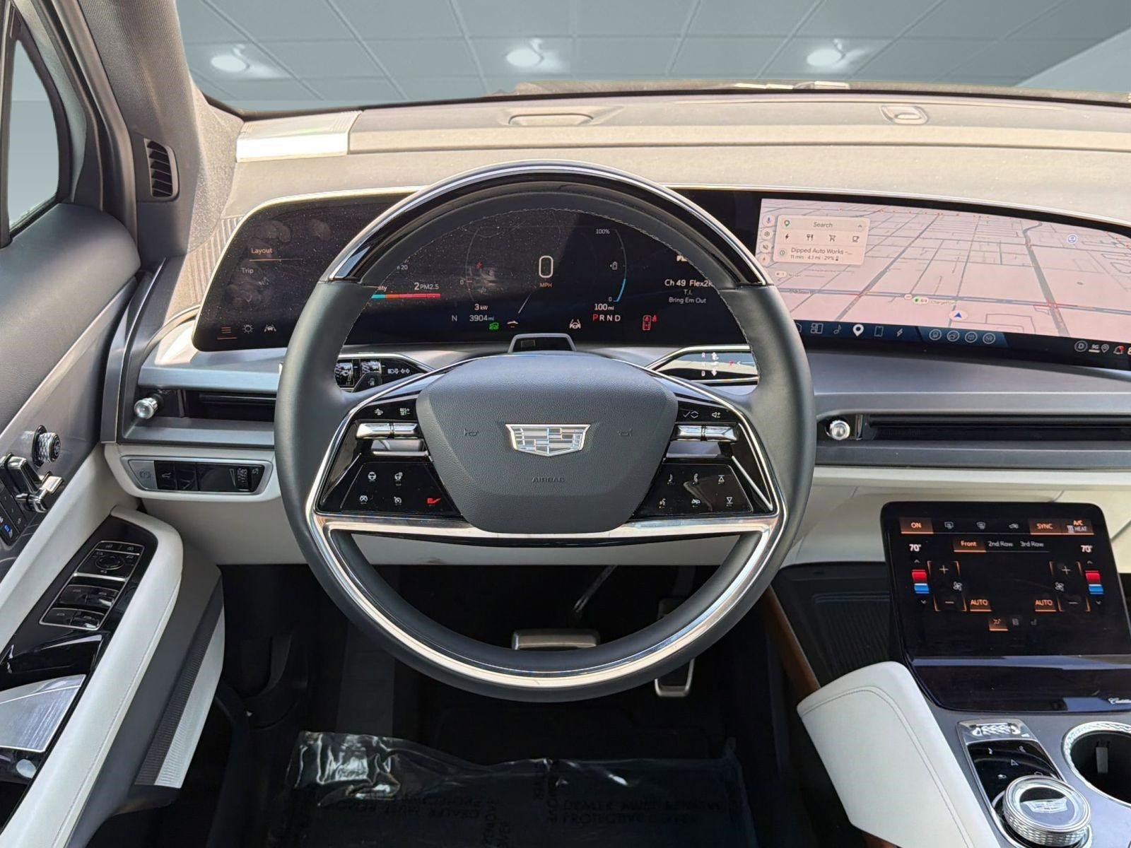 Certified 2026 Cadillac Vistiq Luxury image 26