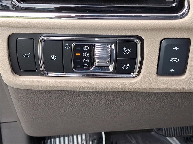 Used 2024 Lincoln Navigator Reserve image 24