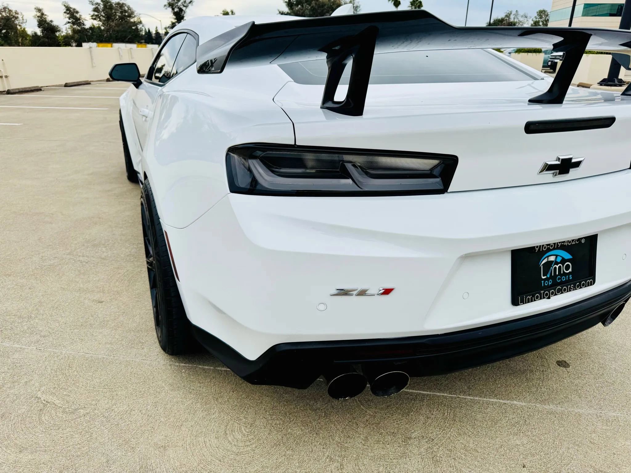 Used 2018 Chevrolet Camaro ZL1 image 47