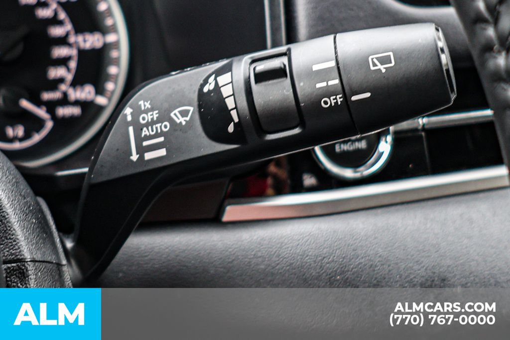 Used 2025 Mitsubishi Outlander SE FWD image 35