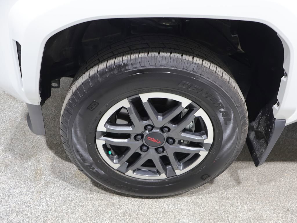 Used 2026 Toyota Tacoma TRD Sport w/ TRD Sport Upgrade Package AWD/4WD image 9