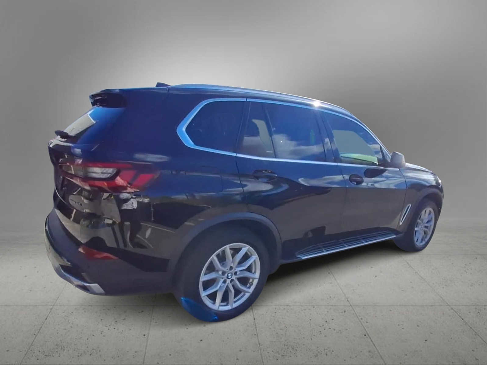 Used 2023 BMW X5 xDrive40i w/ Climate Comfort Package image 8