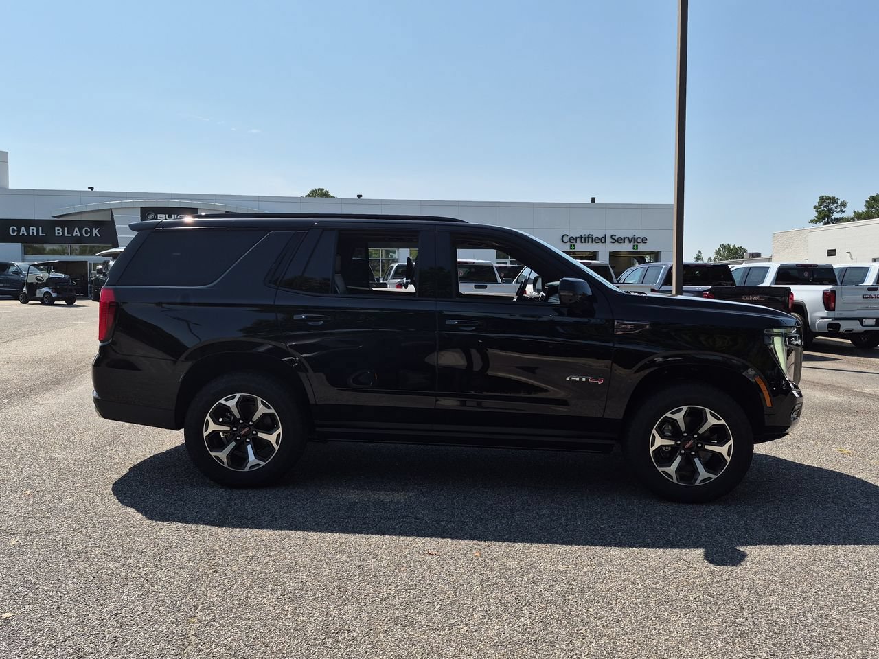 New 2026 GMC Yukon AT4 Ultimate AWD/4WD image 9