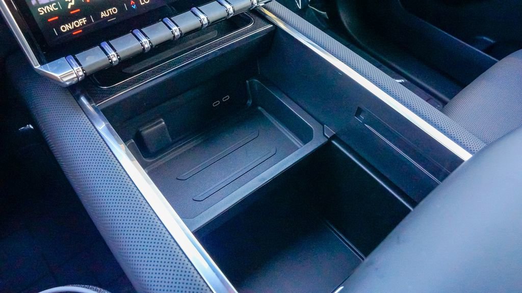 Used 2026 GMC Sierra EV Elevation image 21