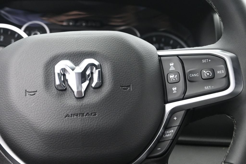 Used 2025 RAM 1500 Big Horn AWD/4WD image 29