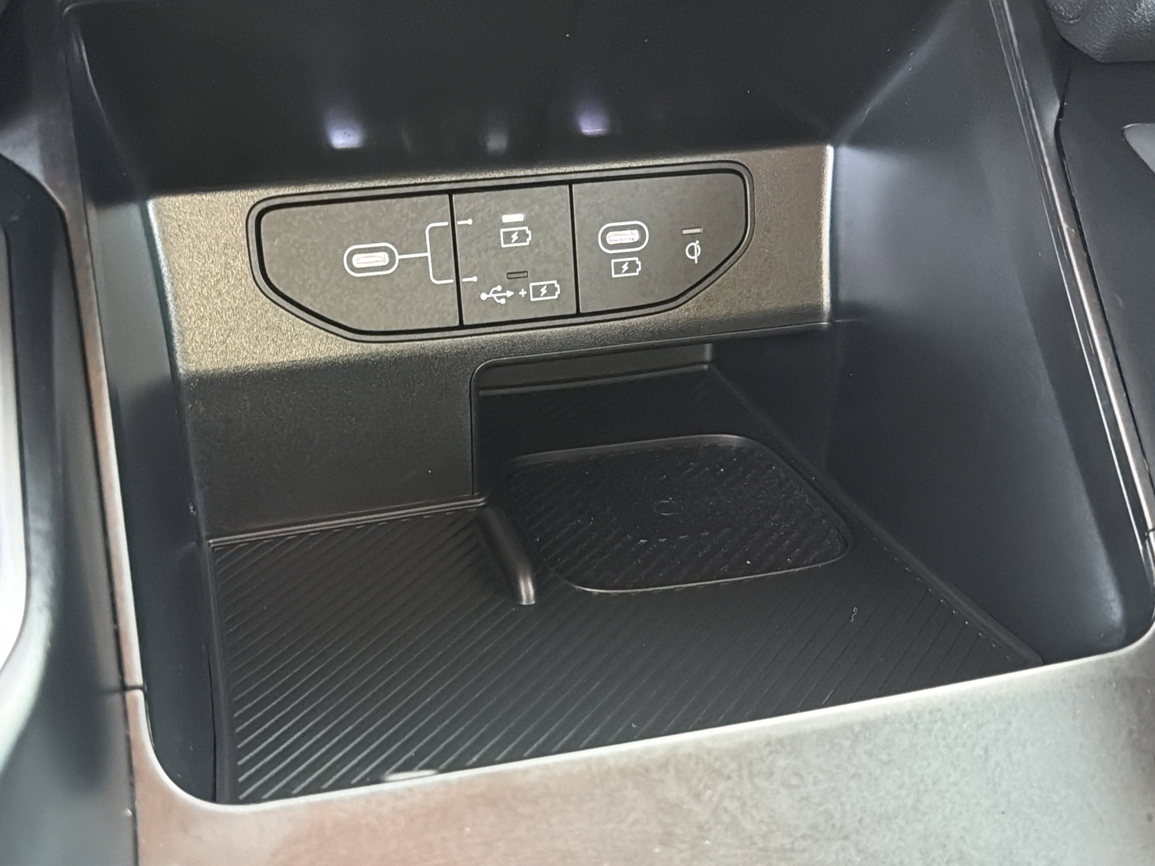 Used 2025 Kia Sorento S FWD image 30