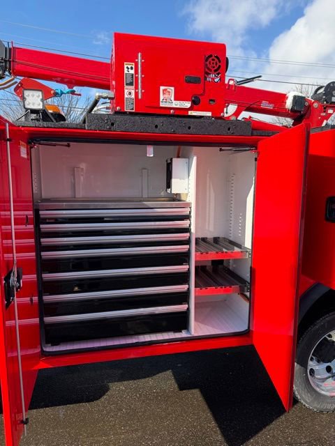 New 2026 Ford F550 4x4 Supercab Super Duty w/ XLT Value Package image 11