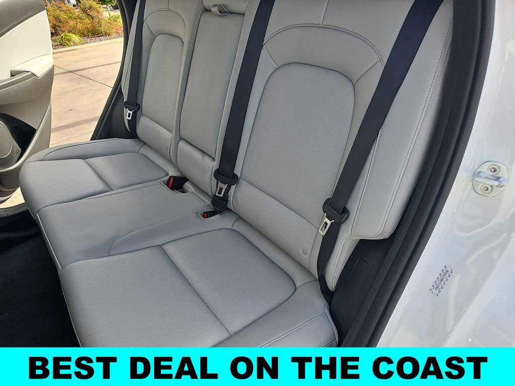 Used 2022 Hyundai Kona Limited image 13