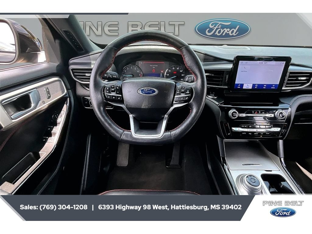 Certified 2022 Ford Explorer ST-Line w/ Class IV Trailer Tow Package RWD image 5