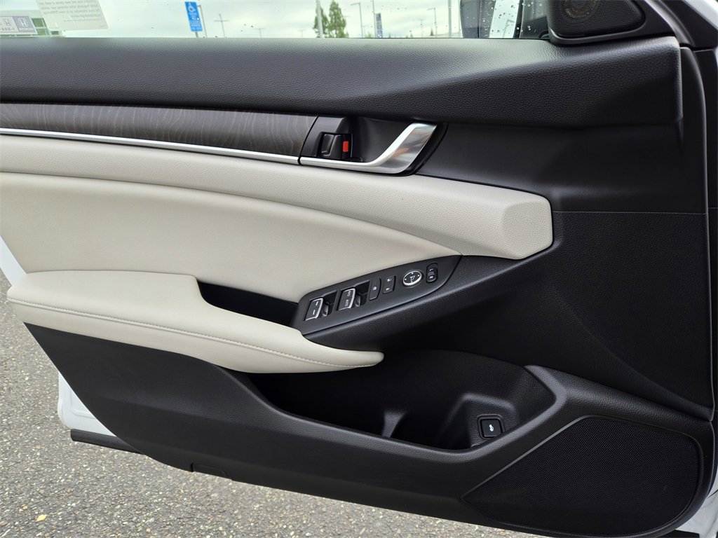 Used 2021 Honda Accord EX image 17