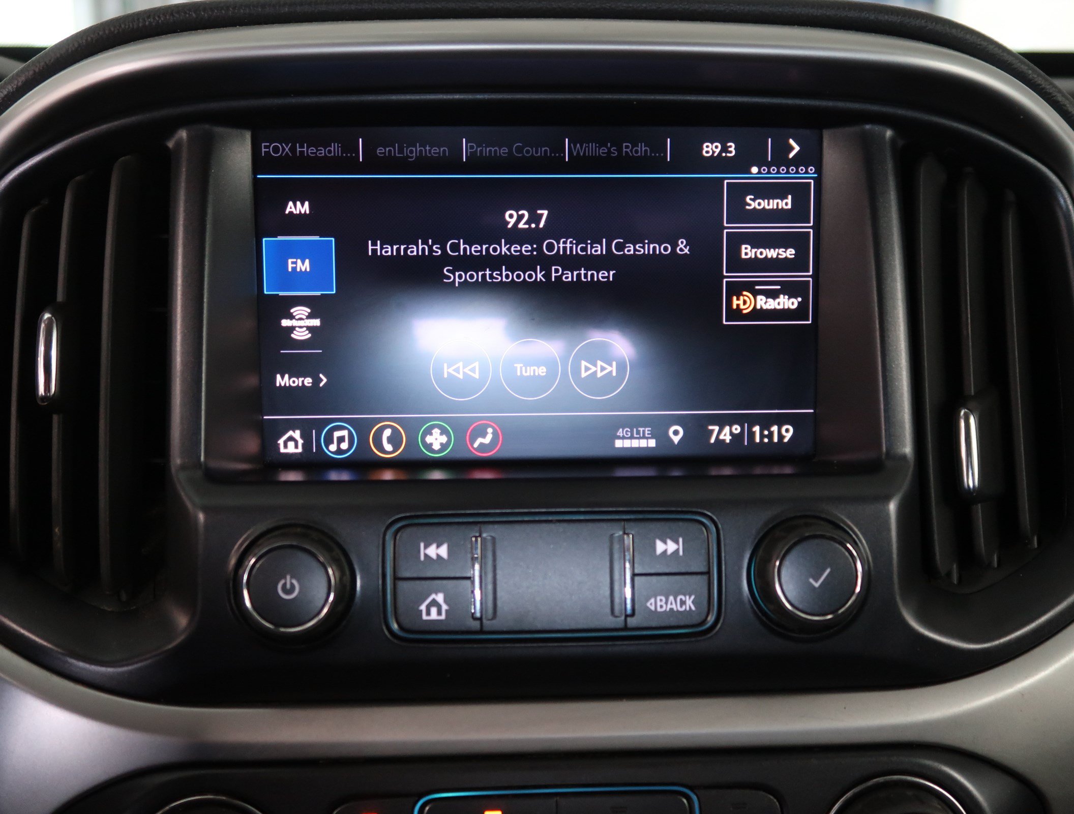 Used 2019 Chevrolet Colorado LT w/ Luxury Package, Chrome AWD/4WD image 26
