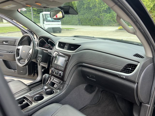 Used 2017 Chevrolet Traverse Premier FWD image 30