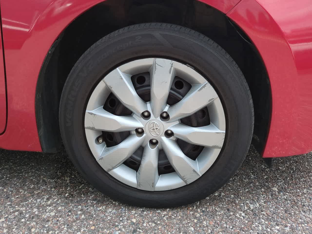 Used 2016 Toyota Corolla LE FWD image 11