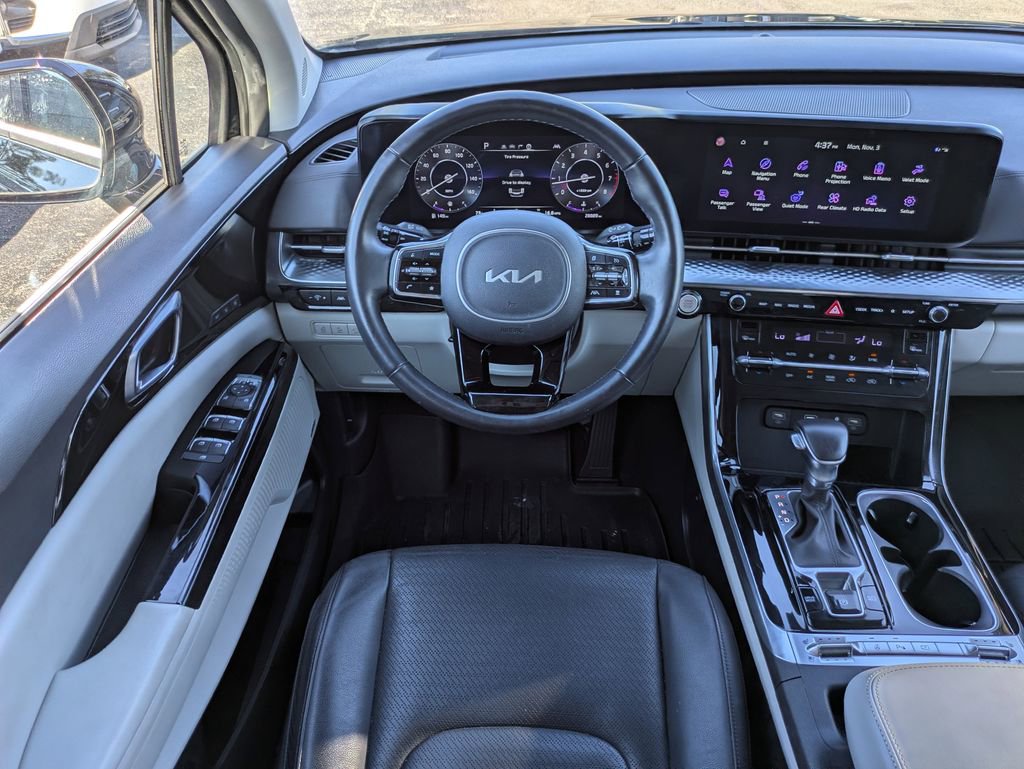 Used 2024 Kia Carnival SX Prestige image 14