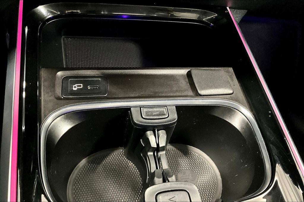 Used 2022 Mercedes-Benz GLB 250 image 31