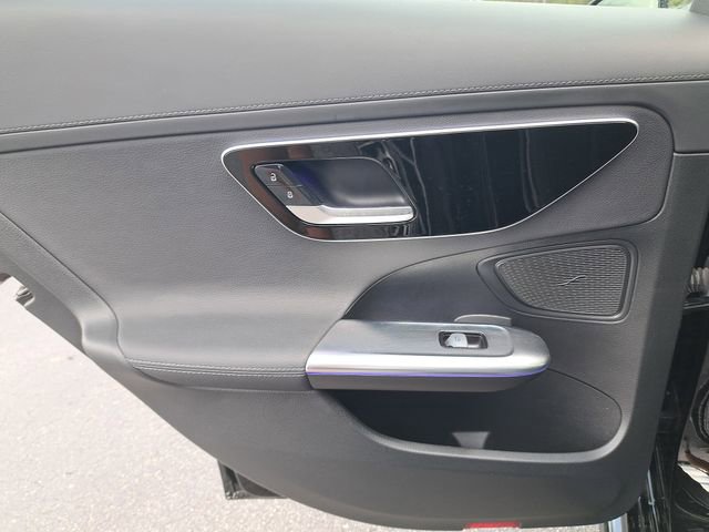 Used 2023 Mercedes-Benz C 300 Sedan image 13