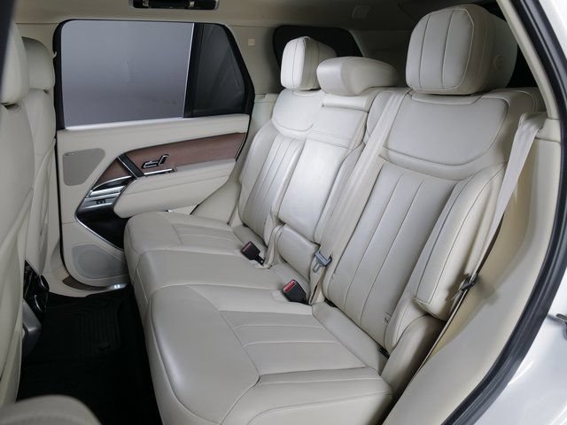 Used 2023 Land Rover Range Rover SE AWD/4WD image 12