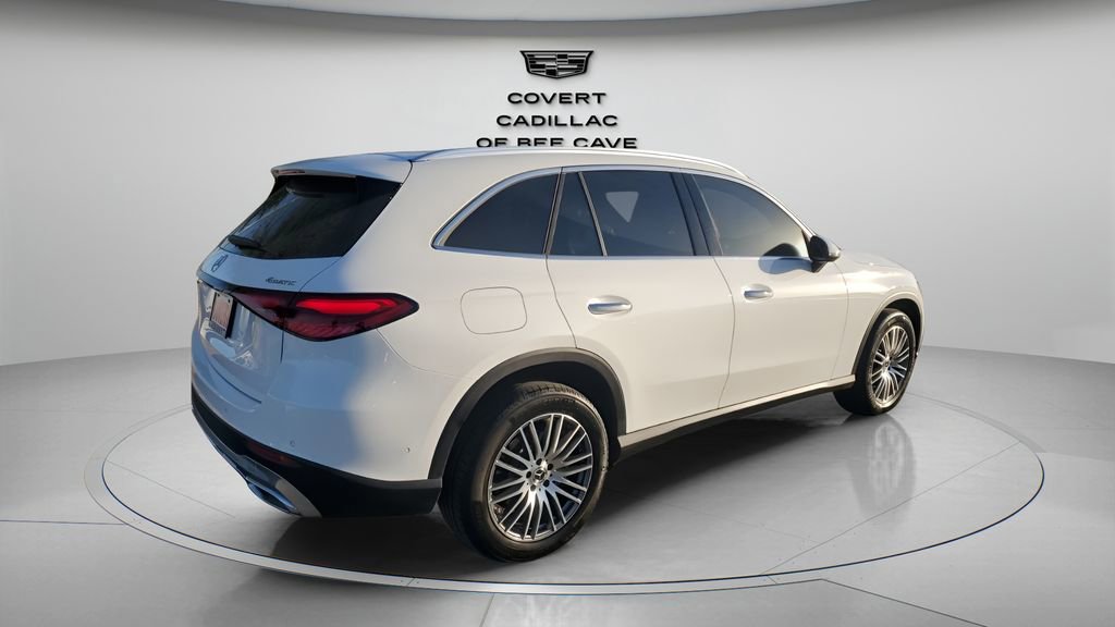 Used 2025 Mercedes-Benz GLC 300 4MATIC image 9