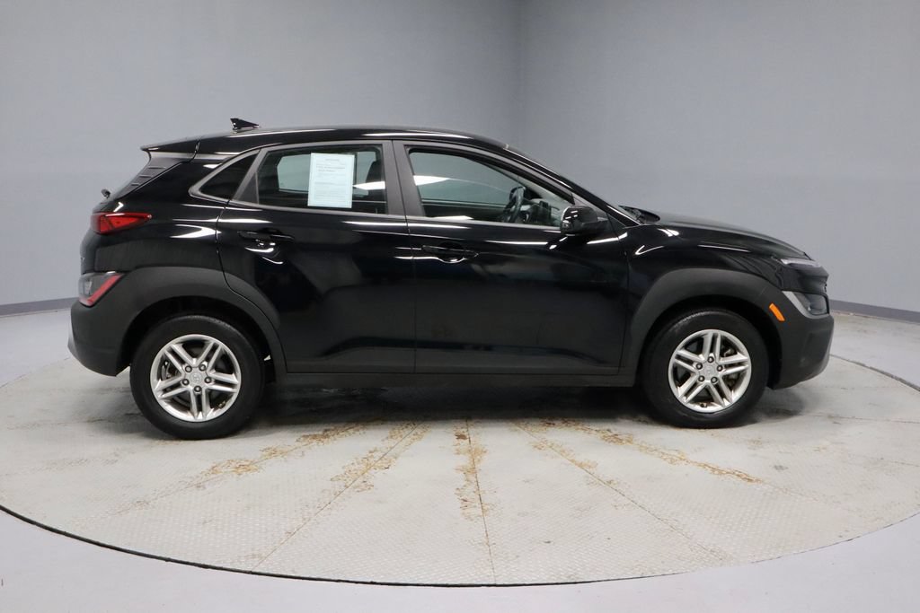 Used 2023 Hyundai Kona SE AWD/4WD image 11