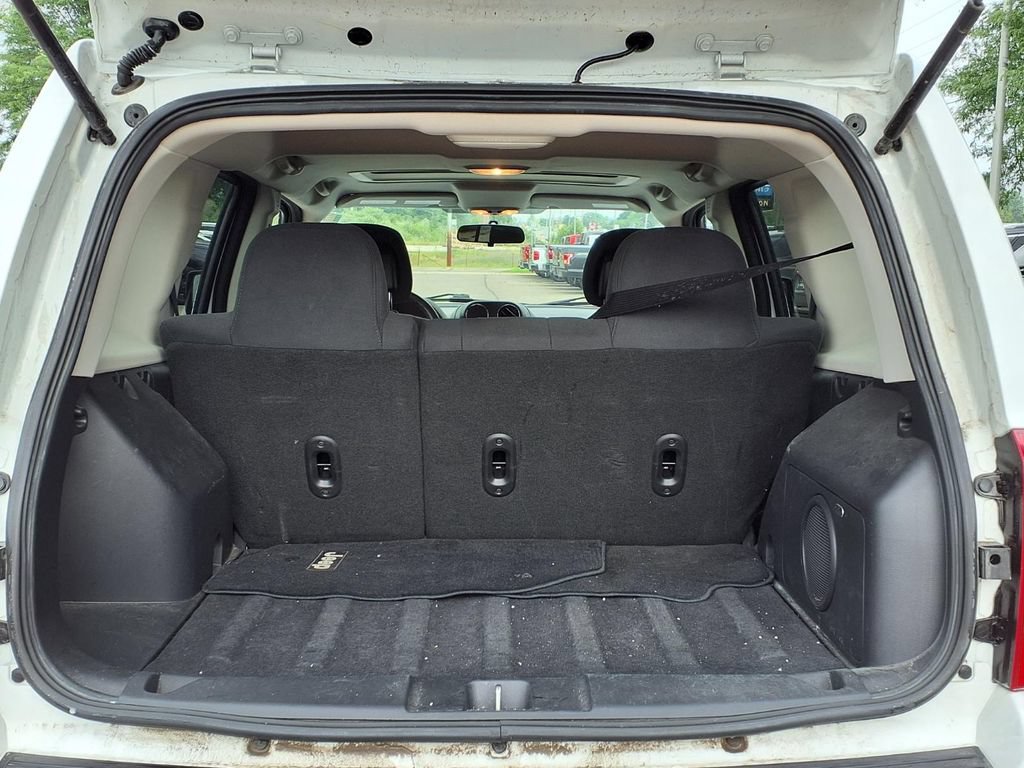 Used 2014 Jeep Patriot Latitude w/ Sun/Sound Group AWD/4WD image 8