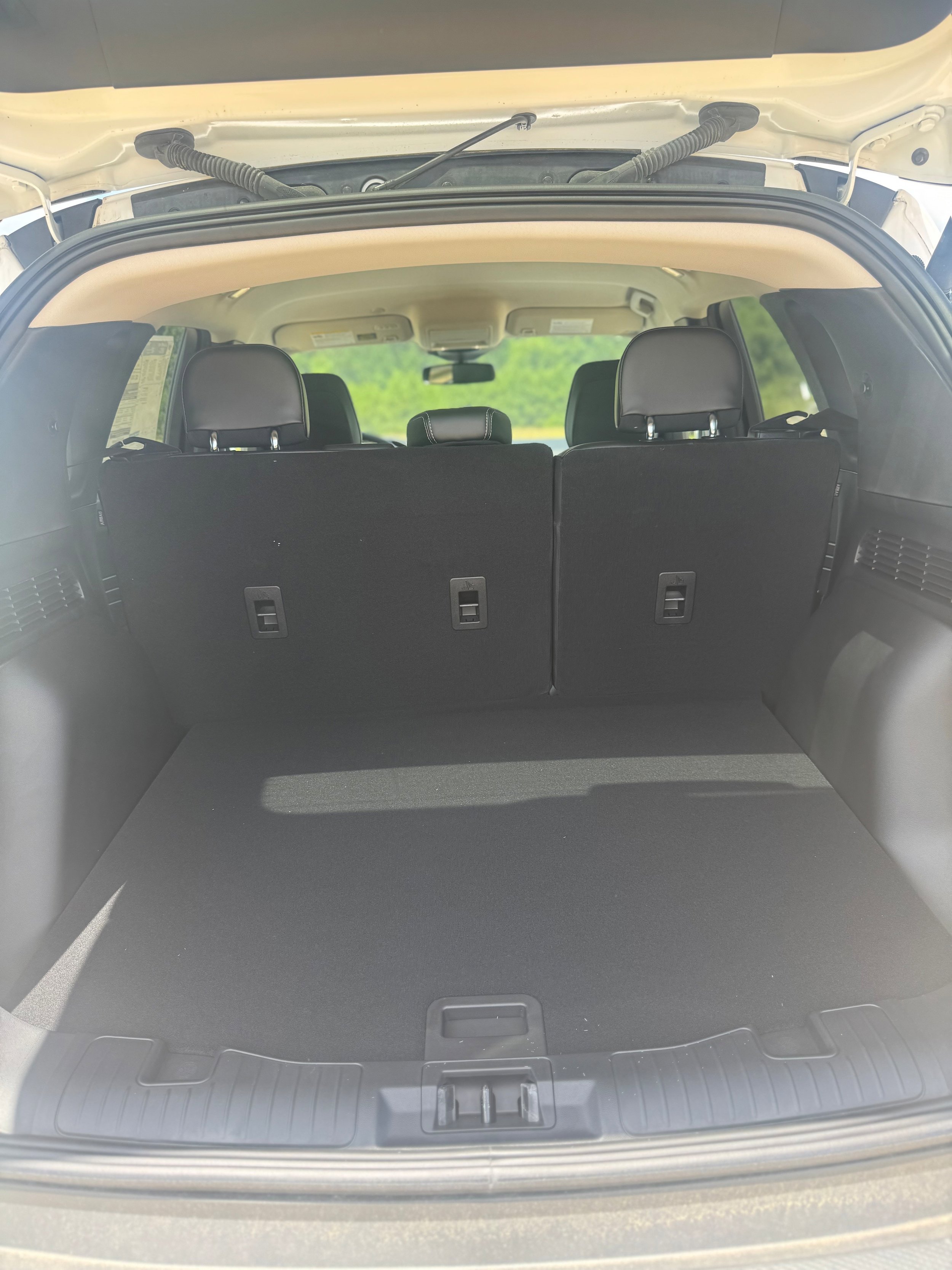 Used 2024 Ford Escape Platinum image 25