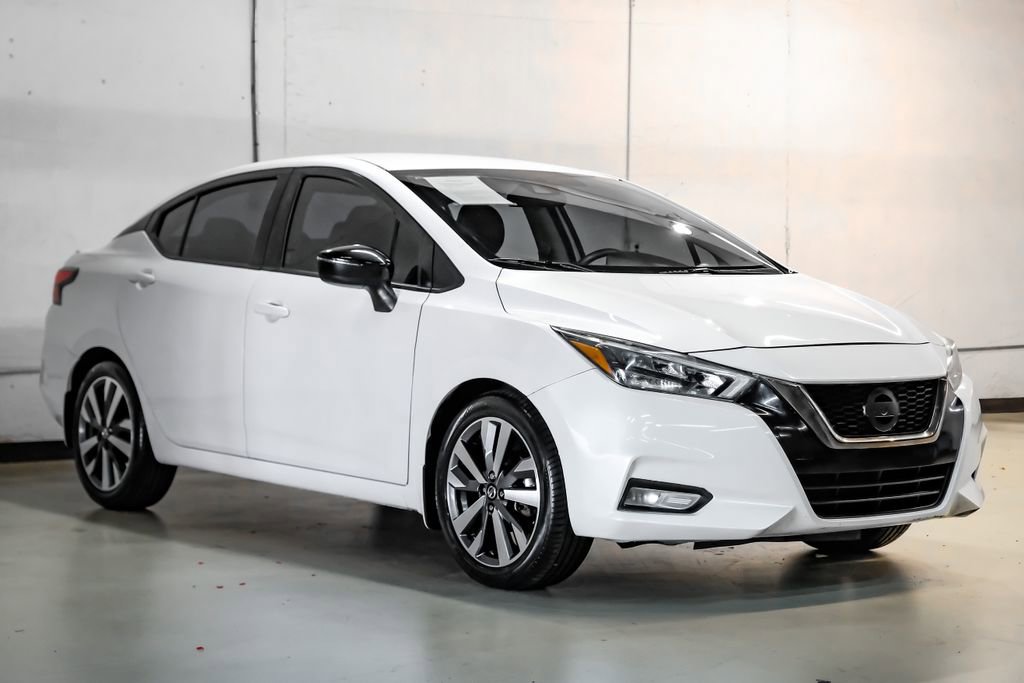 Used 2020 Nissan Versa SR w/ Convenience Package FWD image 6