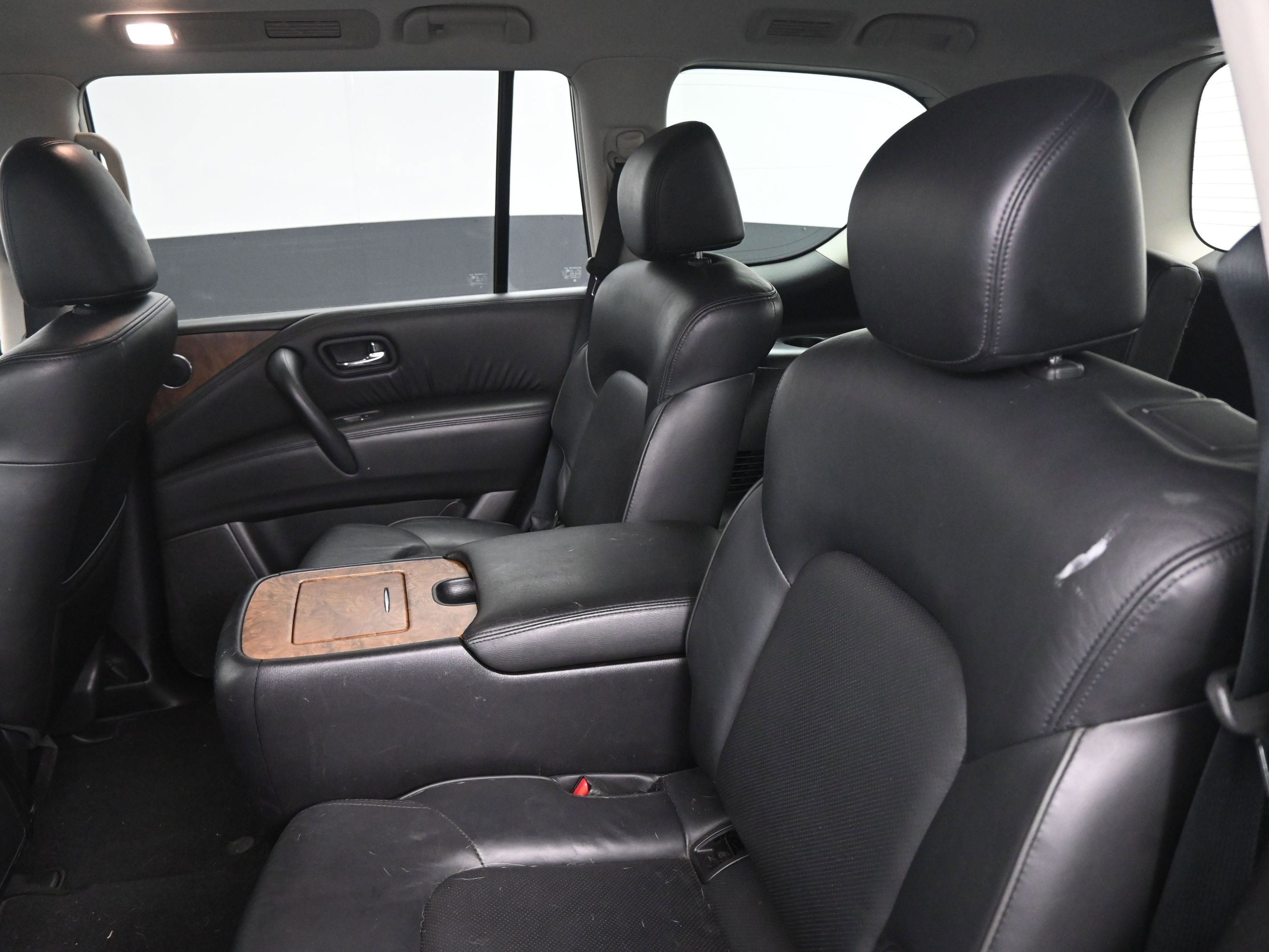 Used 2021 Nissan Armada SL w/ Captain's Chairs Package image 18