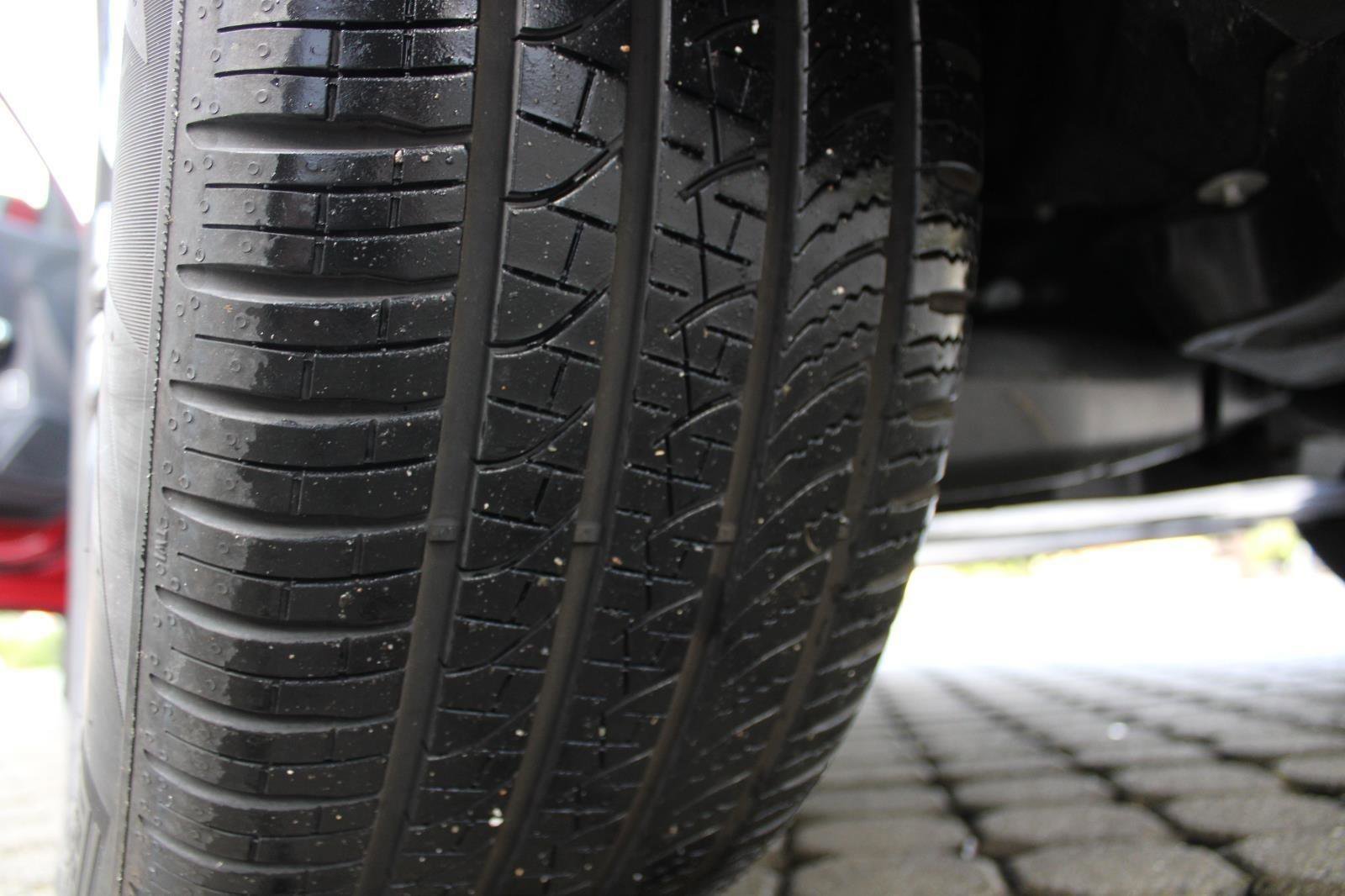 Used 2023 Mercedes-Benz EQB 300 4MATIC image 13