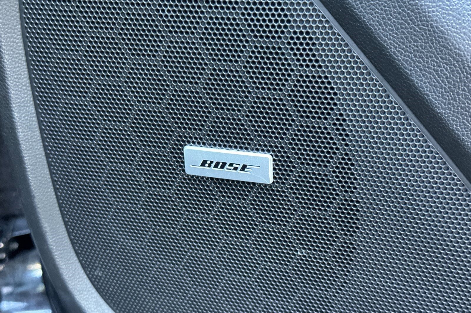 Used 2020 Chevrolet Traverse Premier w/ Redline Edition image 21